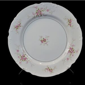 Mikasa Japan VERSAILLES 9344 Dinner Plate 10.25 In Fine China Silver Trim Floral